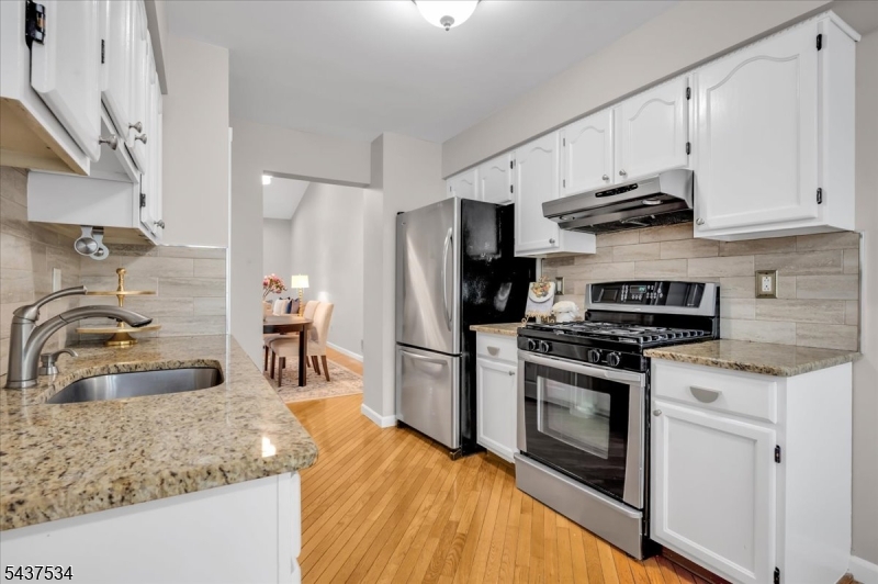 119 Choctaw Ridge Road Somerville, NJ 08876 - Photo 5 of 34