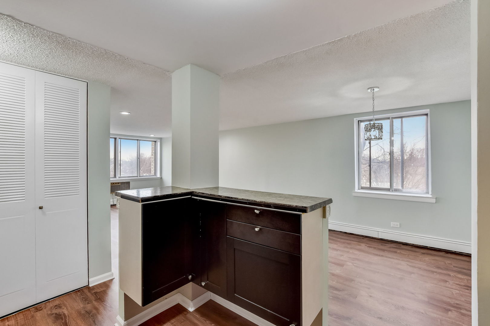 9740 South Pulaski Road, Unit 401 Oak Lawn, IL 60453 - Photo 13 of 31 Gallery Image 13