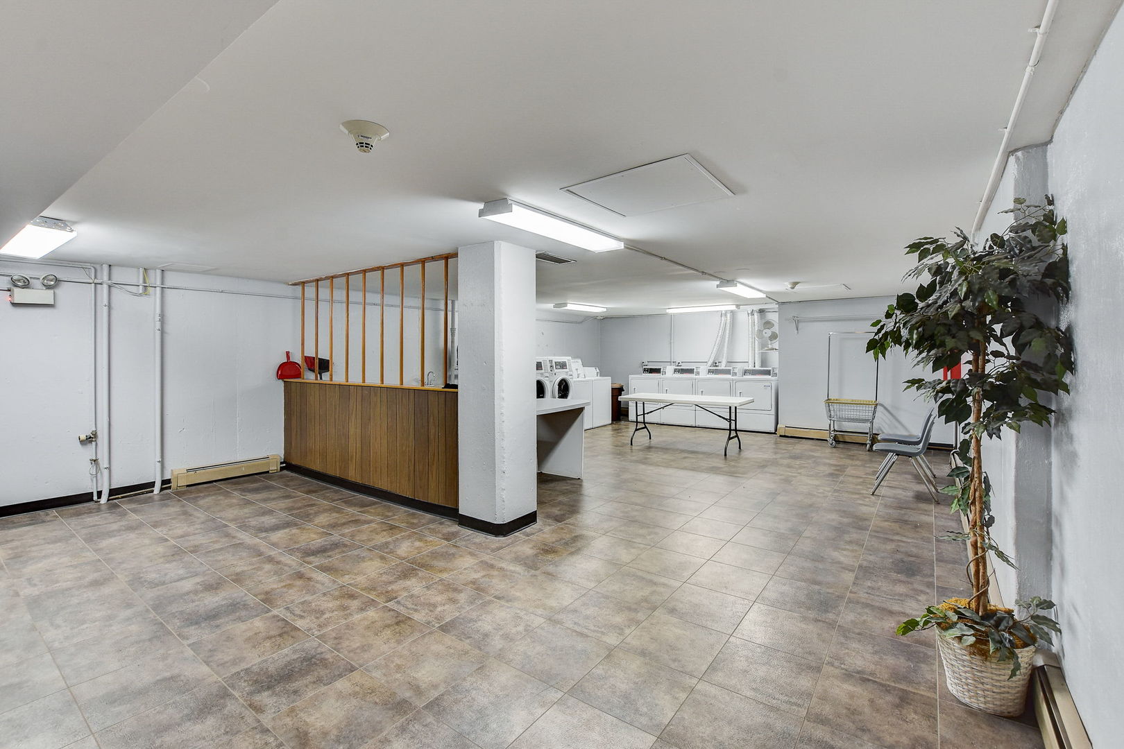 9740 South Pulaski Road, Unit 401 Oak Lawn, IL 60453 - Photo 24 of 31 Gallery Image 24