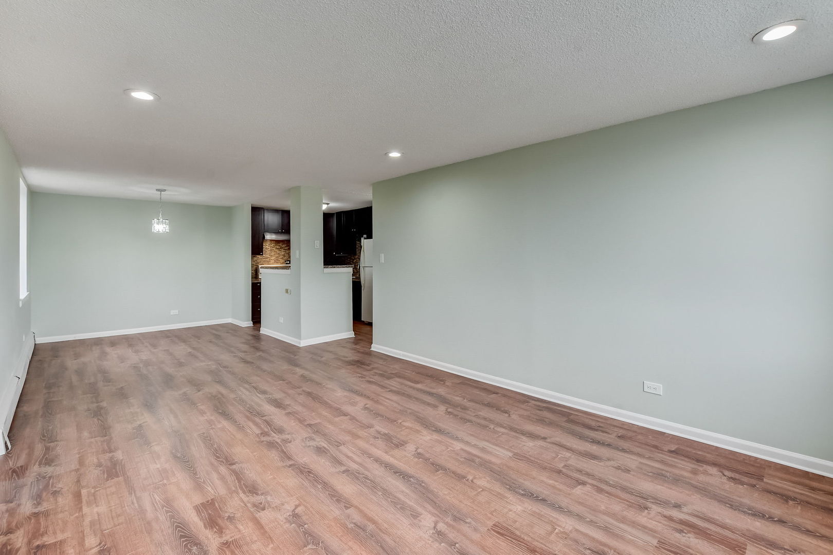 9740 South Pulaski Road, Unit 401 Oak Lawn, IL 60453 - Photo 4 of 31 Gallery Image 4