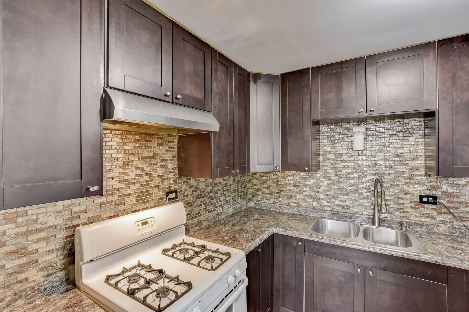 9740 South Pulaski Road, Unit 401 Oak Lawn, IL 60453 - Photo 8 of 31 Gallery Image 8
