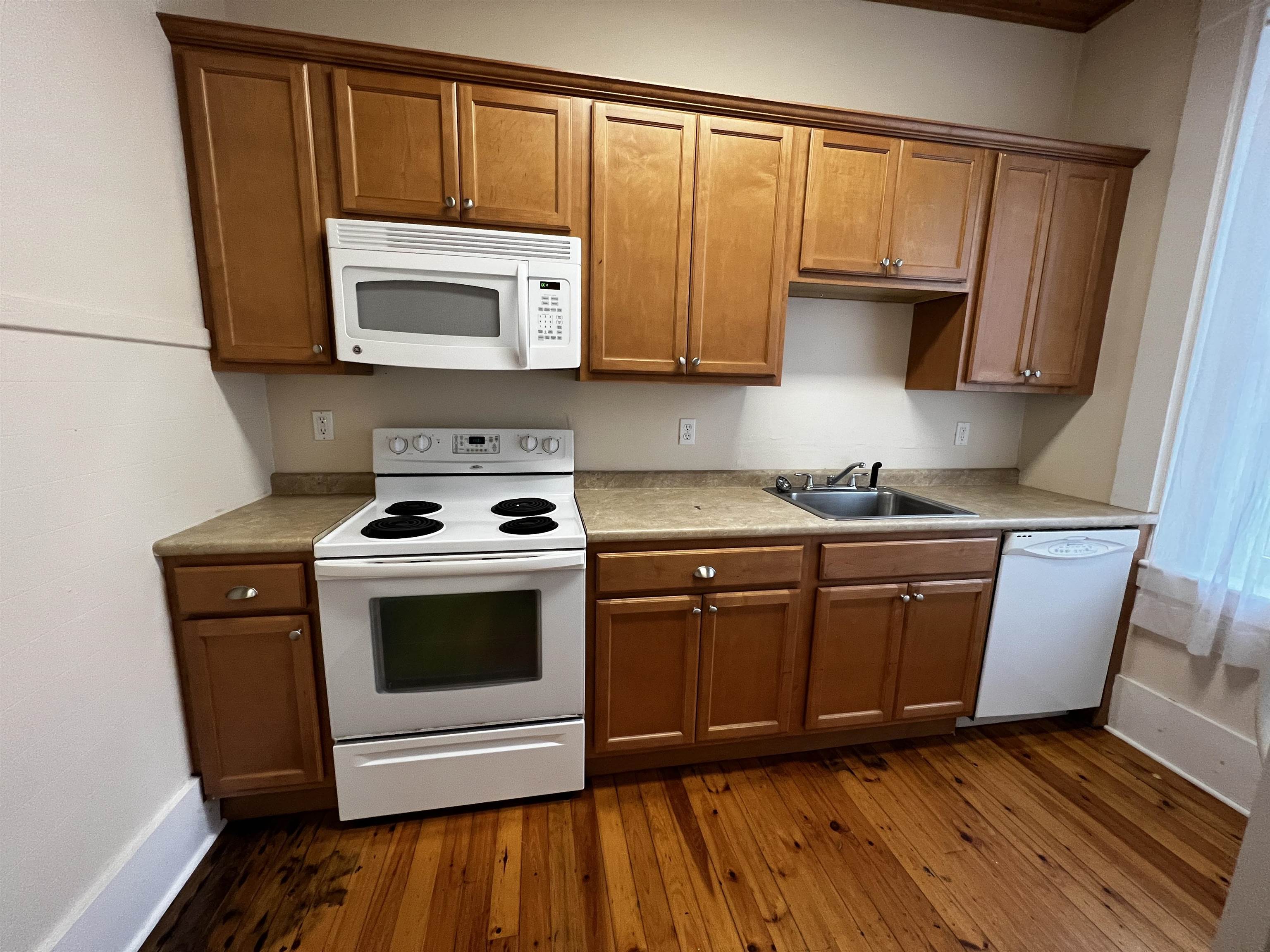 9 Forest Street, Unit 5 Exeter, NH 03833 - Photo 7 of 19