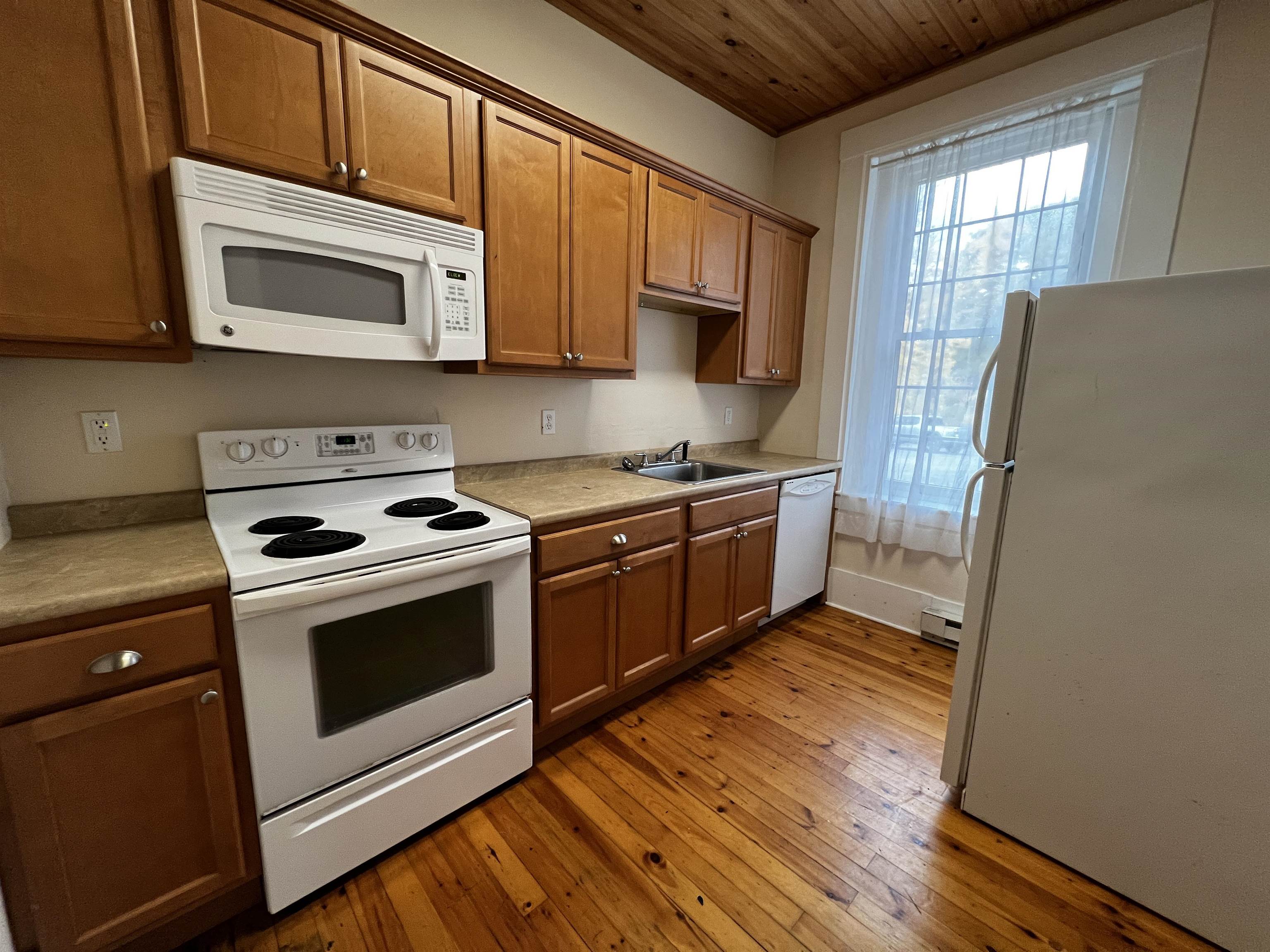 9 Forest Street, Unit 5 Exeter, NH 03833 - Photo 8 of 19