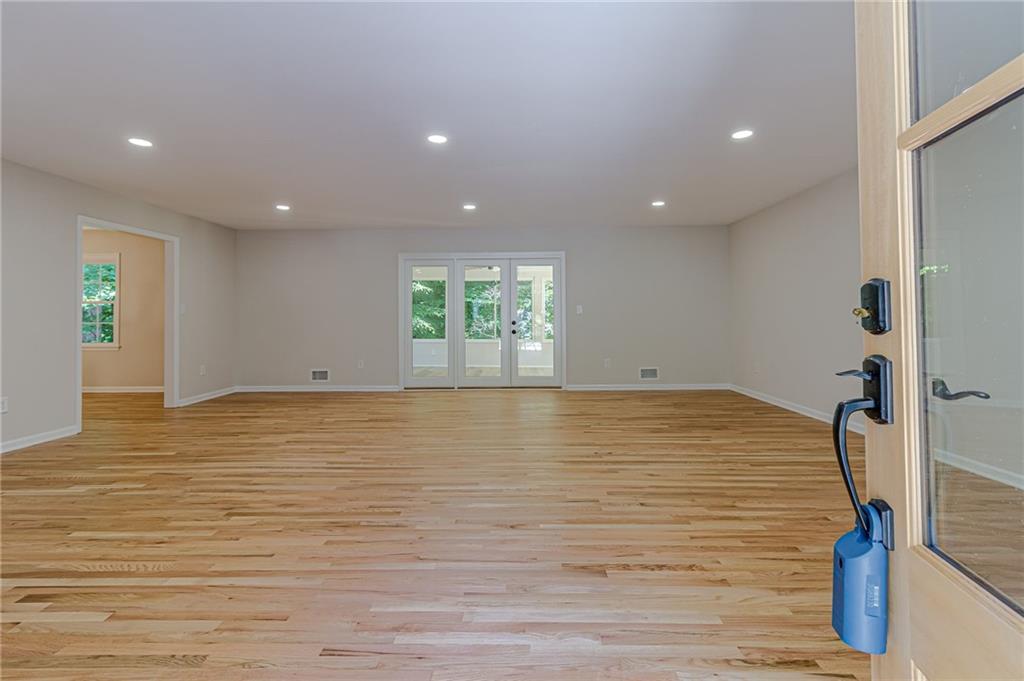 4296 Huntington Circle Atlanta, GA 30338 - Photo 5 of 46