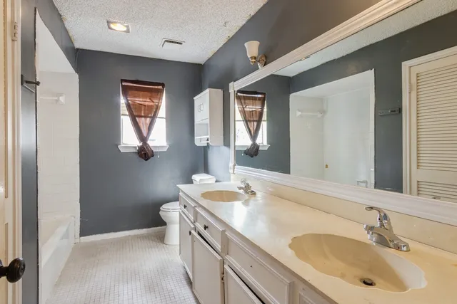 $2,450 | 10815 Cypresswood Drive, Houston, TX 77070