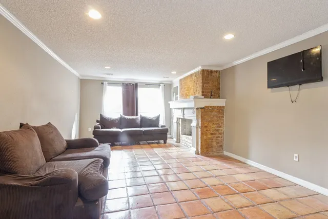 $2,450 | 10815 Cypresswood Drive, Houston, TX 77070