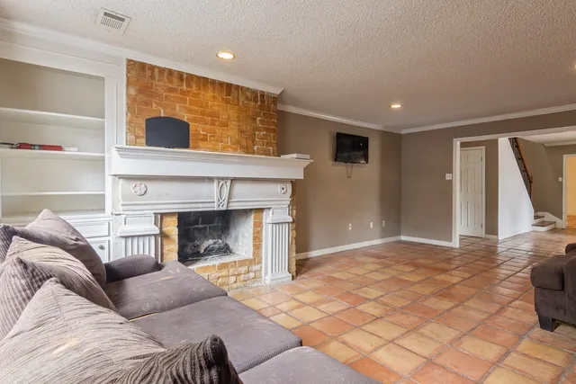 $2,450 | 10815 Cypresswood Drive, Houston, TX 77070