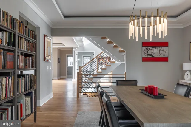 a view of entryway and hall