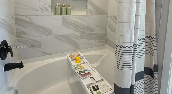 $4,110 | 1556 Northwest 110th Avenue, Unit LAVENDER A, Miami, FL 33172