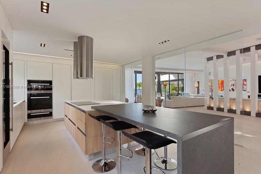 7972 Biscayne Point Circle Miami Beach, FL 33141 - Photo 6 of 26