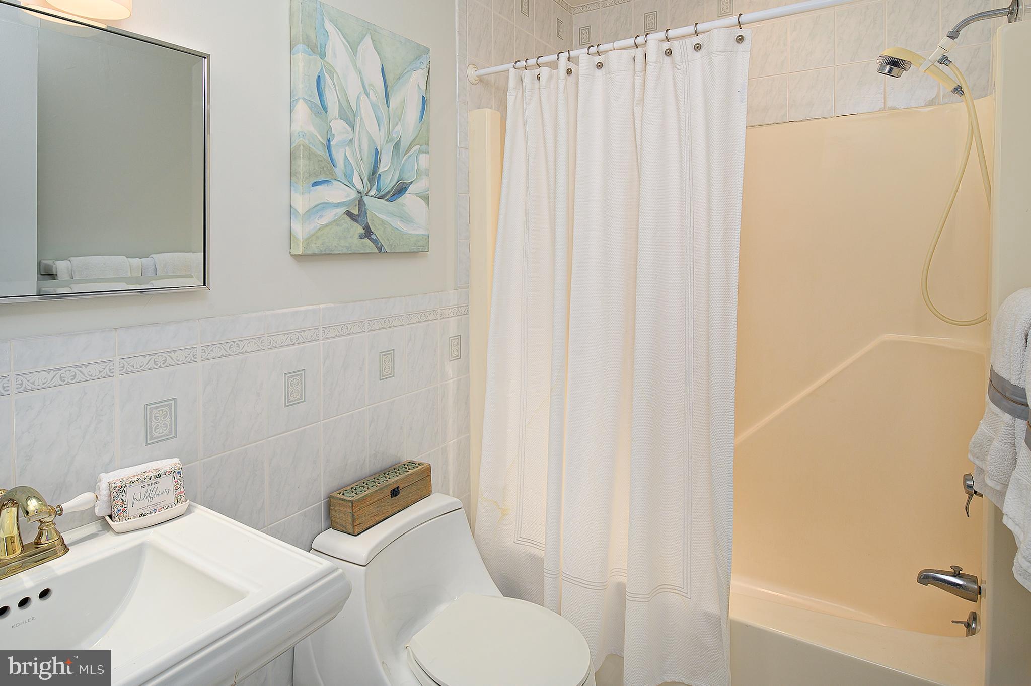 3887 Cotter Drive Edgewater, MD 21037 - Photo 29 of 50 Bathroom 2