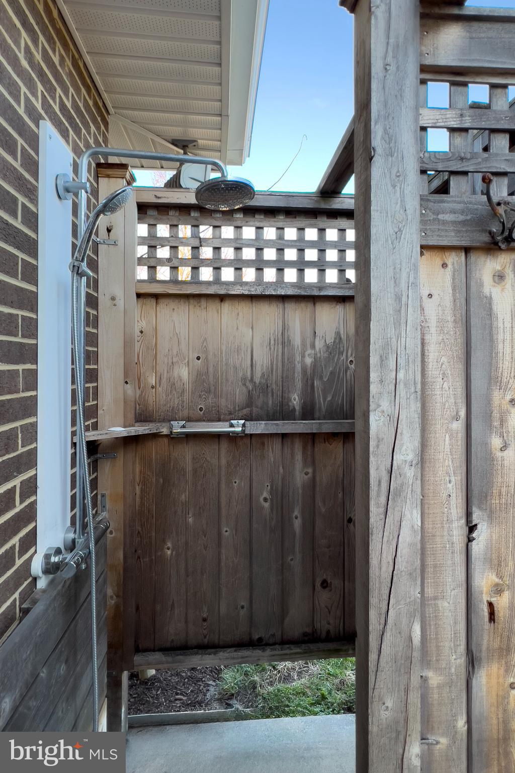 3887 Cotter Drive Edgewater, MD 21037 - Photo 40 of 50 Outside Shower (alt view)