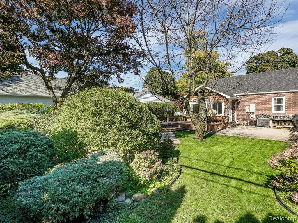 53 Vernier Road Grosse Pointe Shores, MI 48236 - Photo 20 of 25