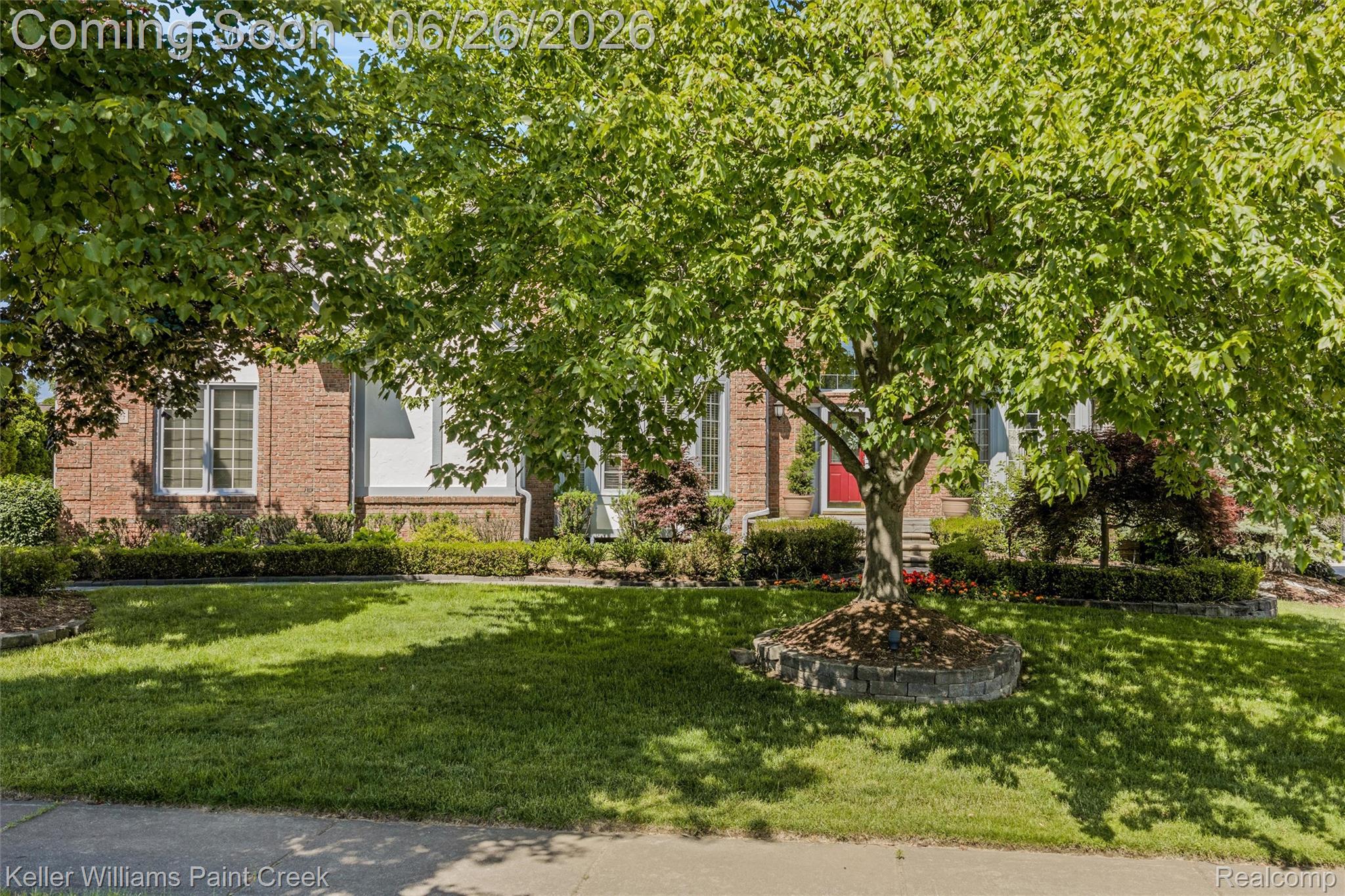 2036 Hickory Trail Drive Rochester, MI 48309 - Photo 4 of 77 65-2036 Hickory Trail Dr - Aerial 0005.jpg