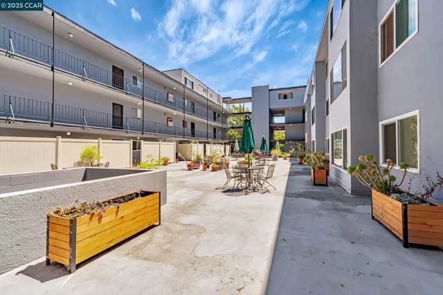 $199,000 | 455 Crescent Street, Unit 207, Oakland, CA 94610