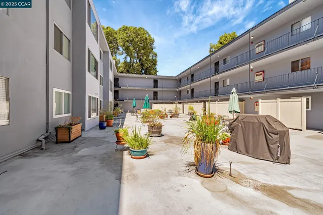 $199,000 | 455 Crescent Street, Unit 207, Oakland, CA 94610