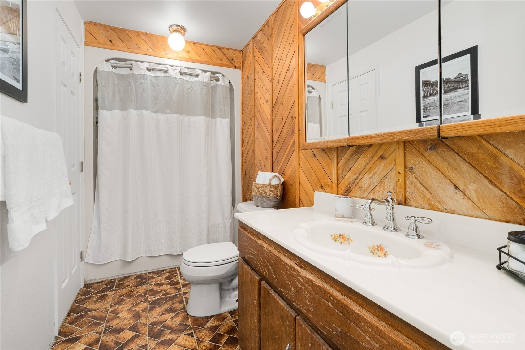 16220 Southeast 132nd Street Renton, WA 98059 - Photo 15 of 27