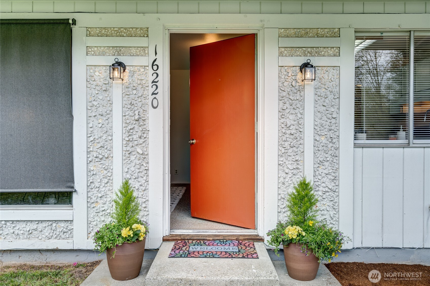 16220 Southeast 132nd Street Renton, WA 98059 - Photo 2 of 27