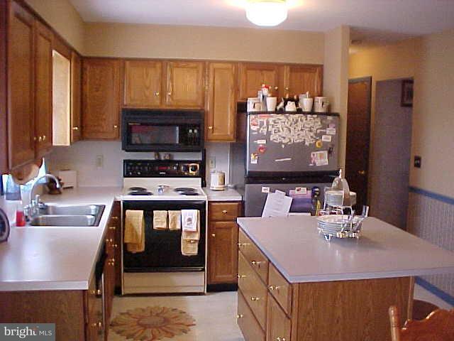 8 Barnhill Road Denver, PA 17517 - Photo 4 of 9 Gallery Image 4