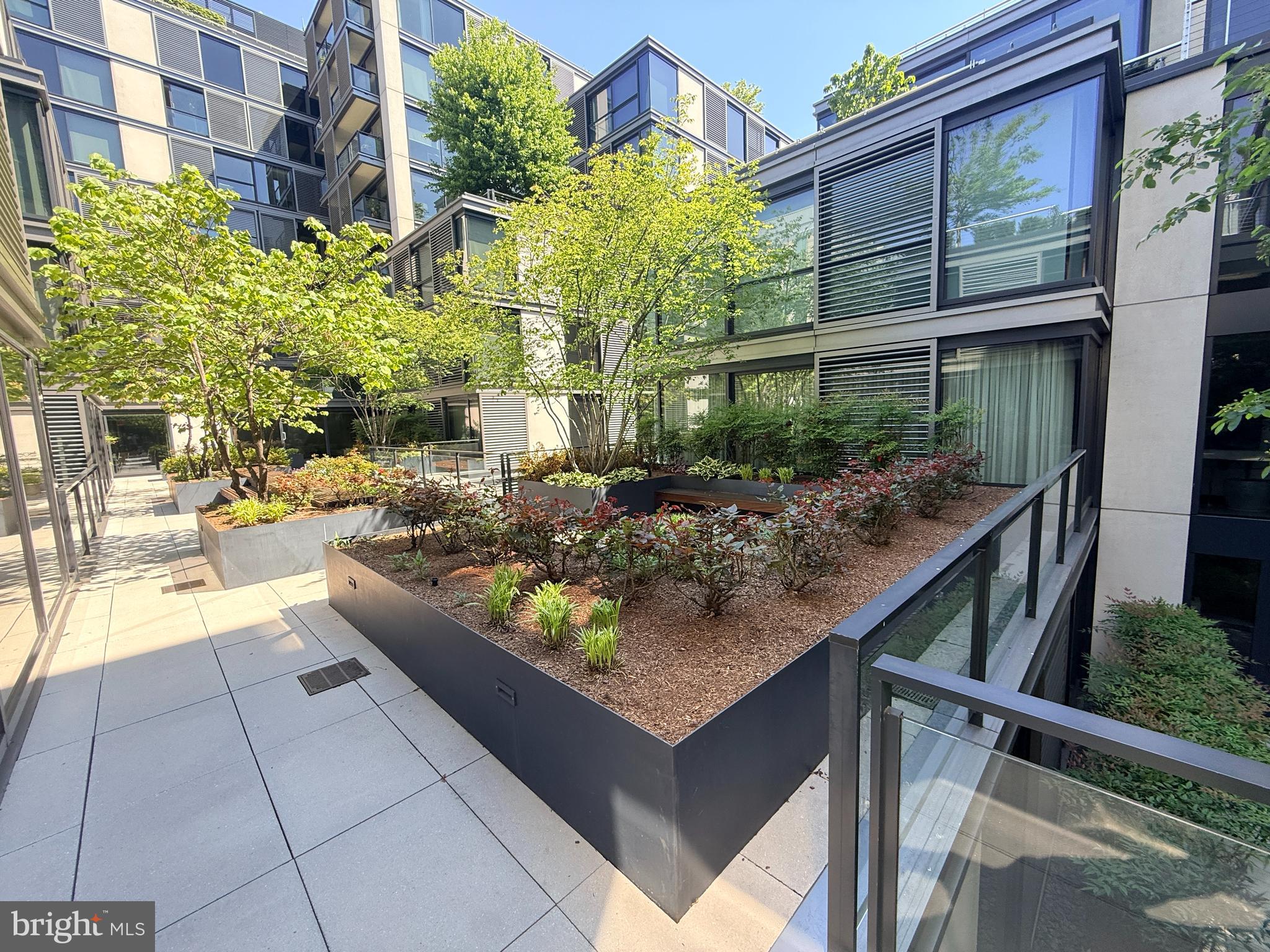 925 H Street Northwest, Unit 315 Washington, DC 20001 - Photo 3 of 5
