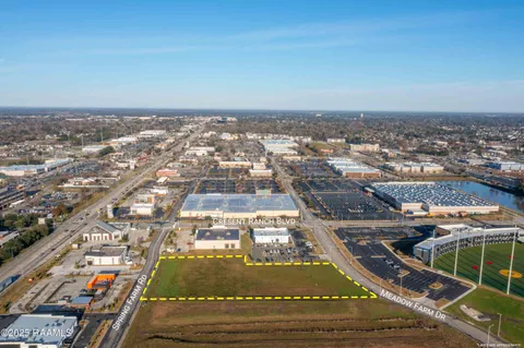 $3,067,500 | 306 Meadow Farm Drive, Lafayette, LA 70508