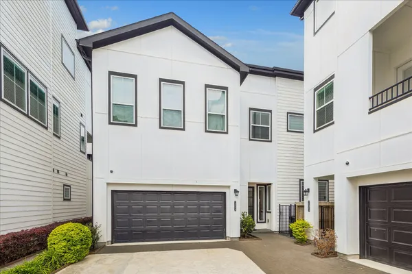 $2,850 | 2804 Grand Fountains Drive, Unit B, Houston, TX 77054