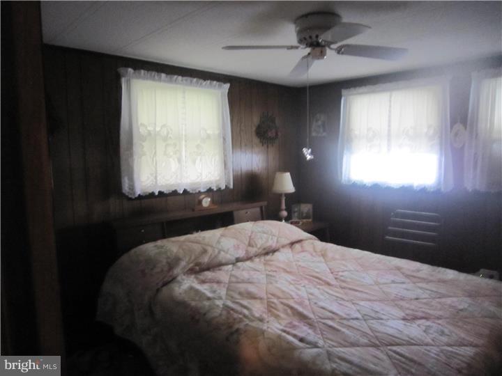 33 Bluebird Road Mantua, NJ 08051 - Photo 3 of 9 Bedroom