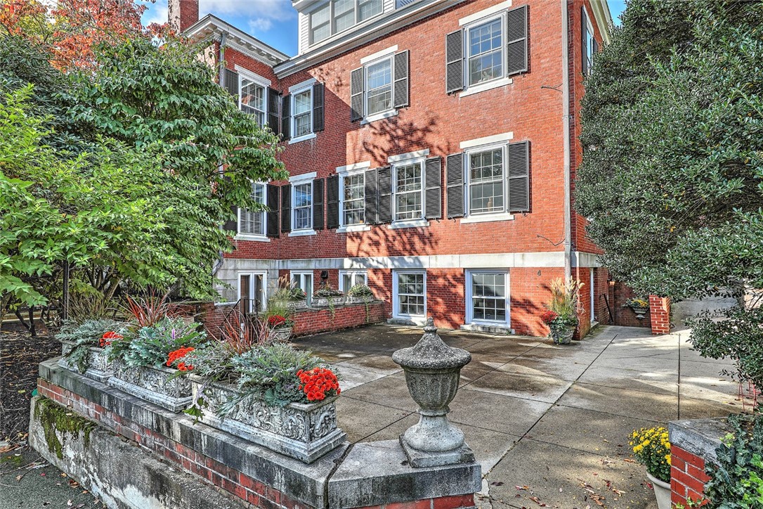 72 Manning Street, Unit 4 Providence, RI 02906 - Photo 2 of 39