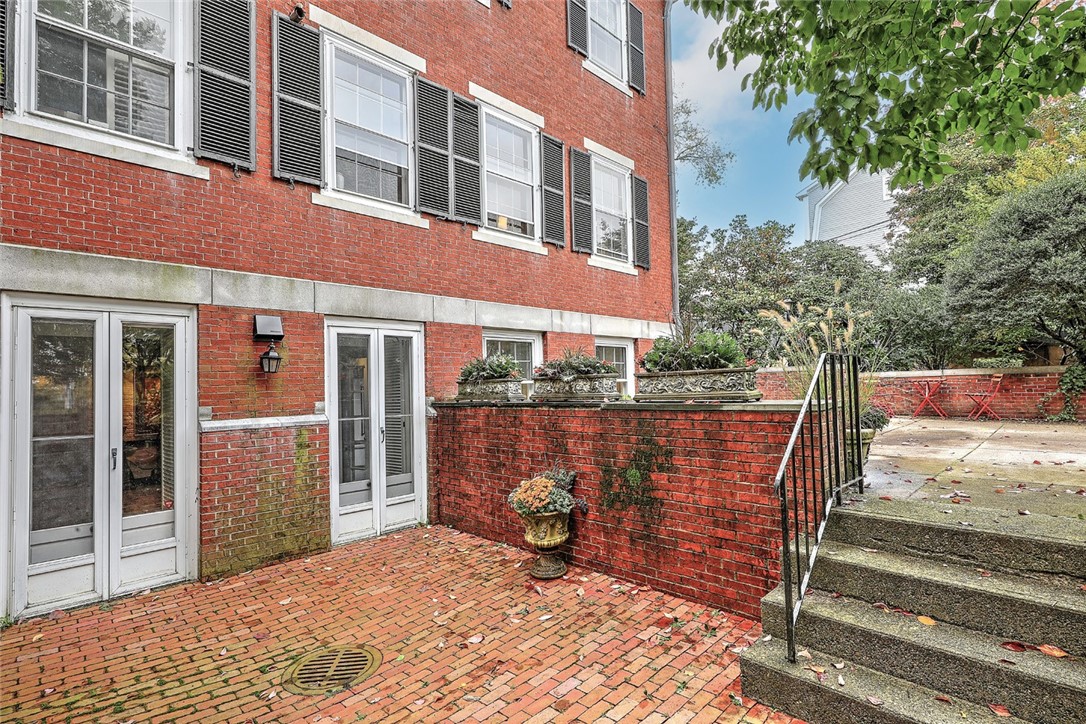 72 Manning Street, Unit 4 Providence, RI 02906 - Photo 32 of 39