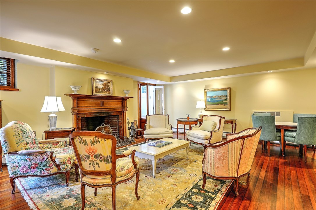 72 Manning Street, Unit 4 Providence, RI 02906 - Photo 5 of 39