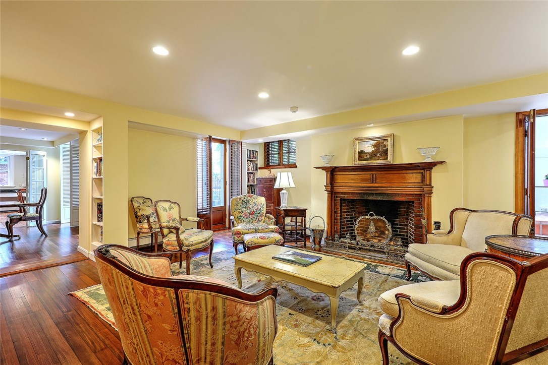 72 Manning Street, Unit 4 Providence, RI 02906 - Photo 6 of 39