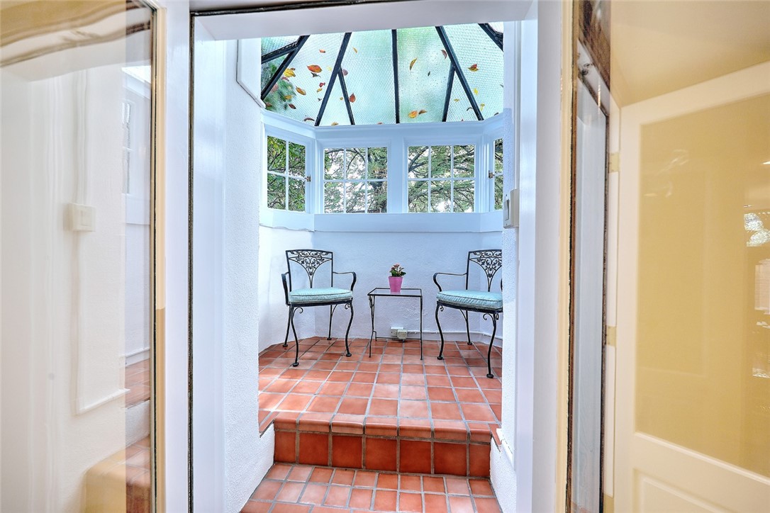 72 Manning Street, Unit 4 Providence, RI 02906 - Photo 10 of 39