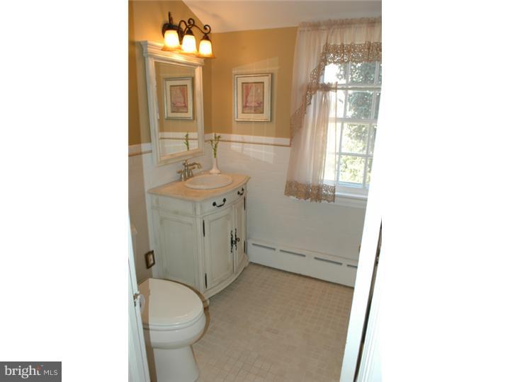251 North Bent Road Wyncote, PA 19095 - Photo 23 of 25 Bathroom