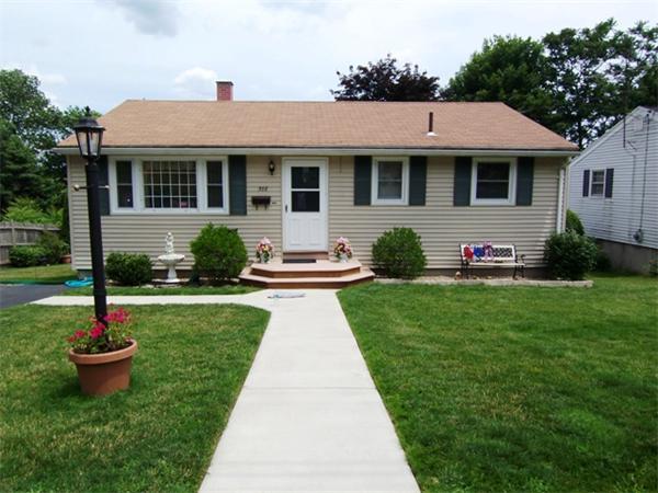 388 Butman Road Lowell, MA 01852 - Photo 1 of 19 Gallery Image 1