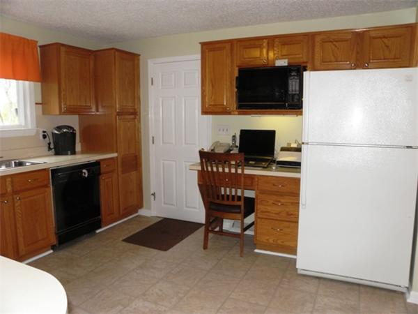 388 Butman Road Lowell, MA 01852 - Photo 3 of 19 Gallery Image 3