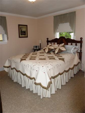 388 Butman Road Lowell, MA 01852 - Photo 8 of 19 Gallery Image 8