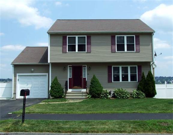 44 Cheyenne Road Worcester, MA 01606 - Photo 1 of 30 Gallery Image 1