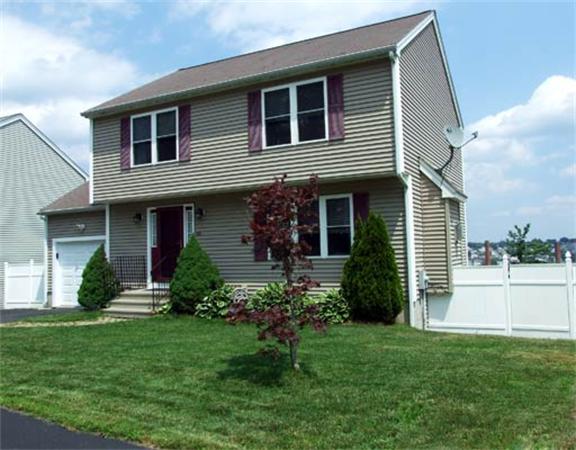 44 Cheyenne Road Worcester, MA 01606 - Photo 2 of 30 Gallery Image 2