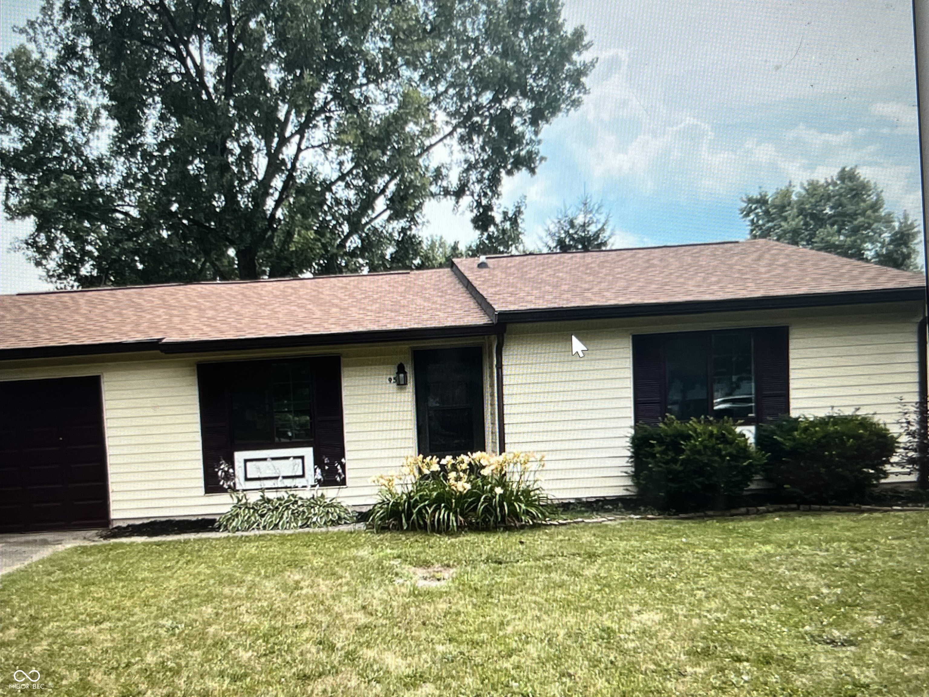 957 West Stop 11 Road Indianapolis, IN 46217 - Photo 1 of 28 Gallery Image 1