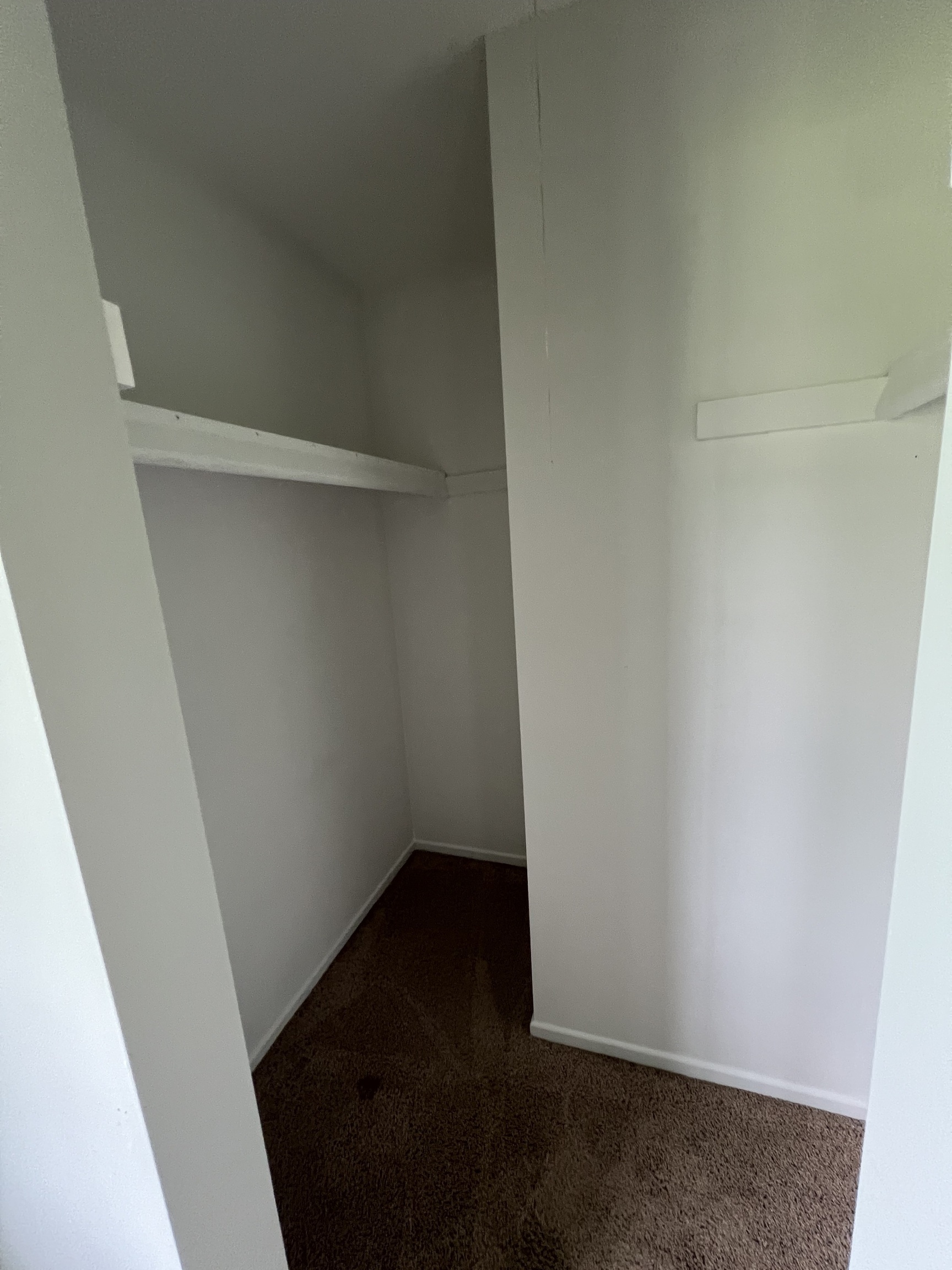 957 West Stop 11 Road Indianapolis, IN 46217 - Photo 19 of 28 Gallery Image 19