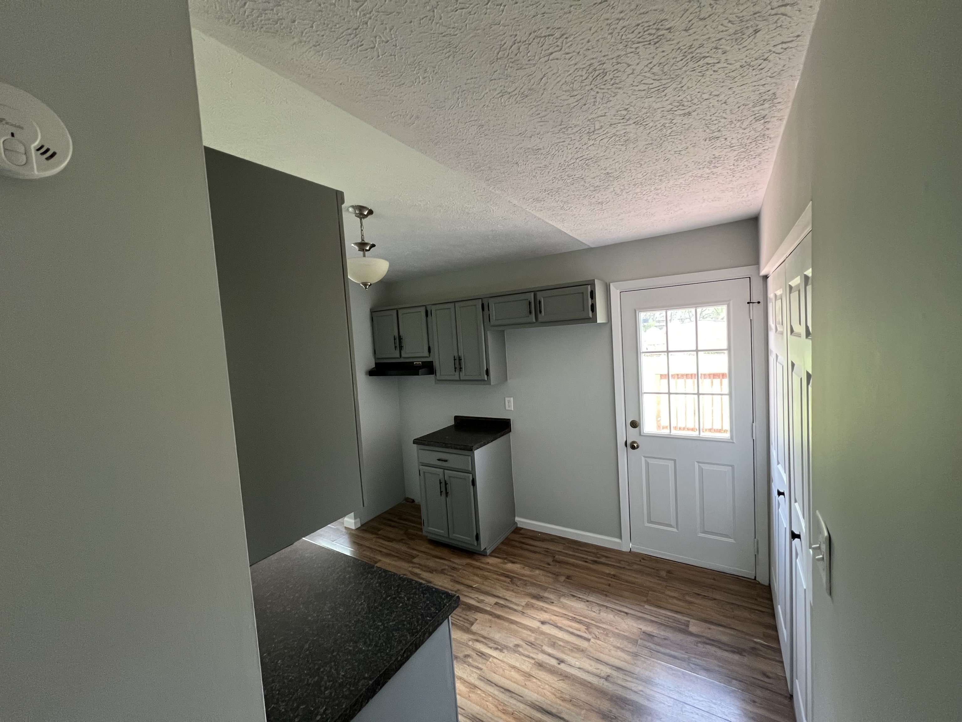 957 West Stop 11 Road Indianapolis, IN 46217 - Photo 8 of 28 Gallery Image 8