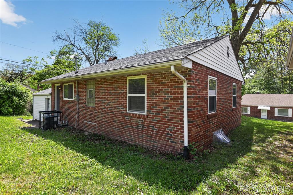 6929 Roland Boulevard St. Louis, MO 63121 - Photo 5 of 24 Gallery Image 5