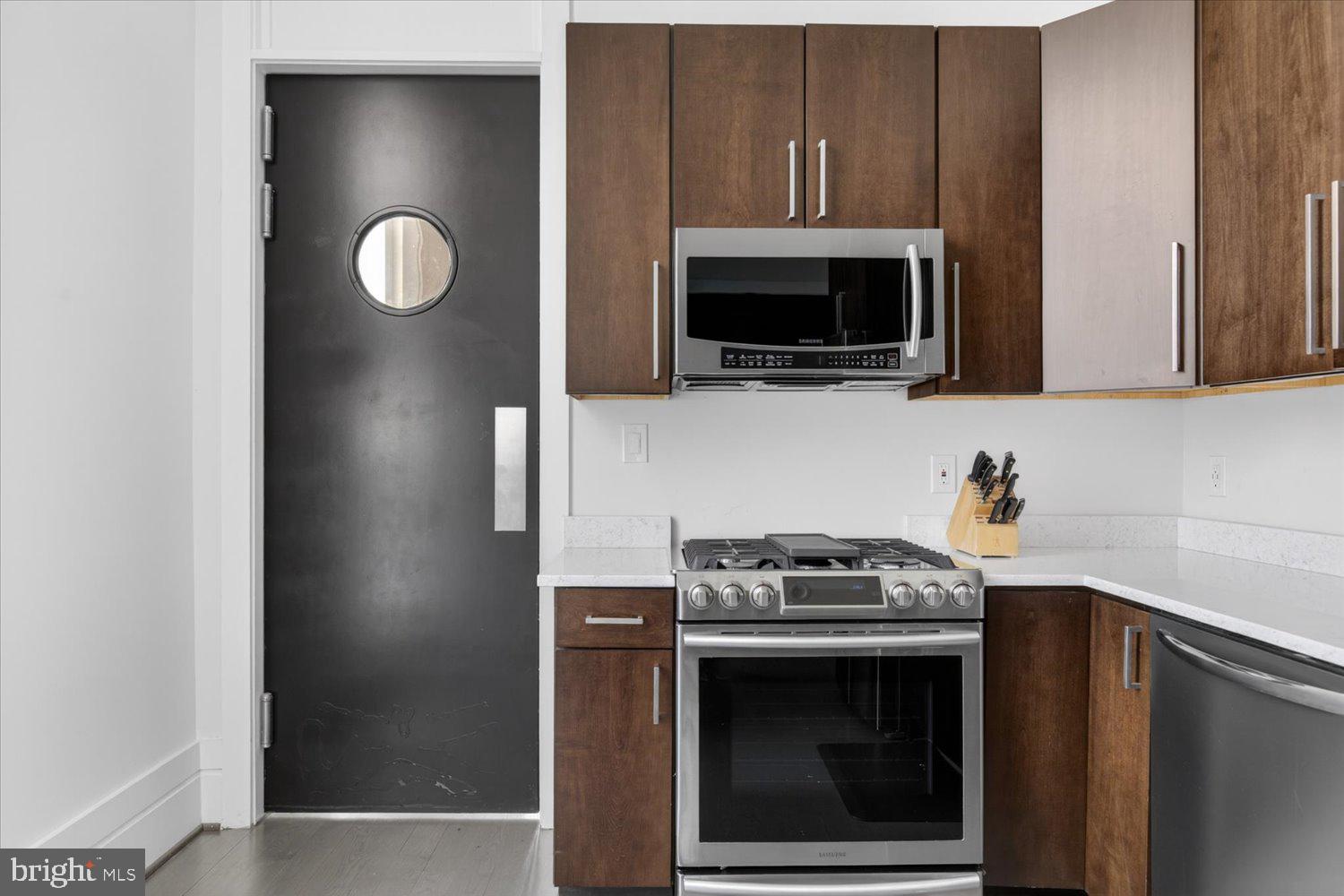 3017 Gates Road Northwest Washington, DC 20008 - Photo 23 of 92