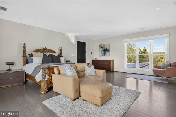 $7,200,000 | 3017 Gates Road Northwest, Washington, DC 20008