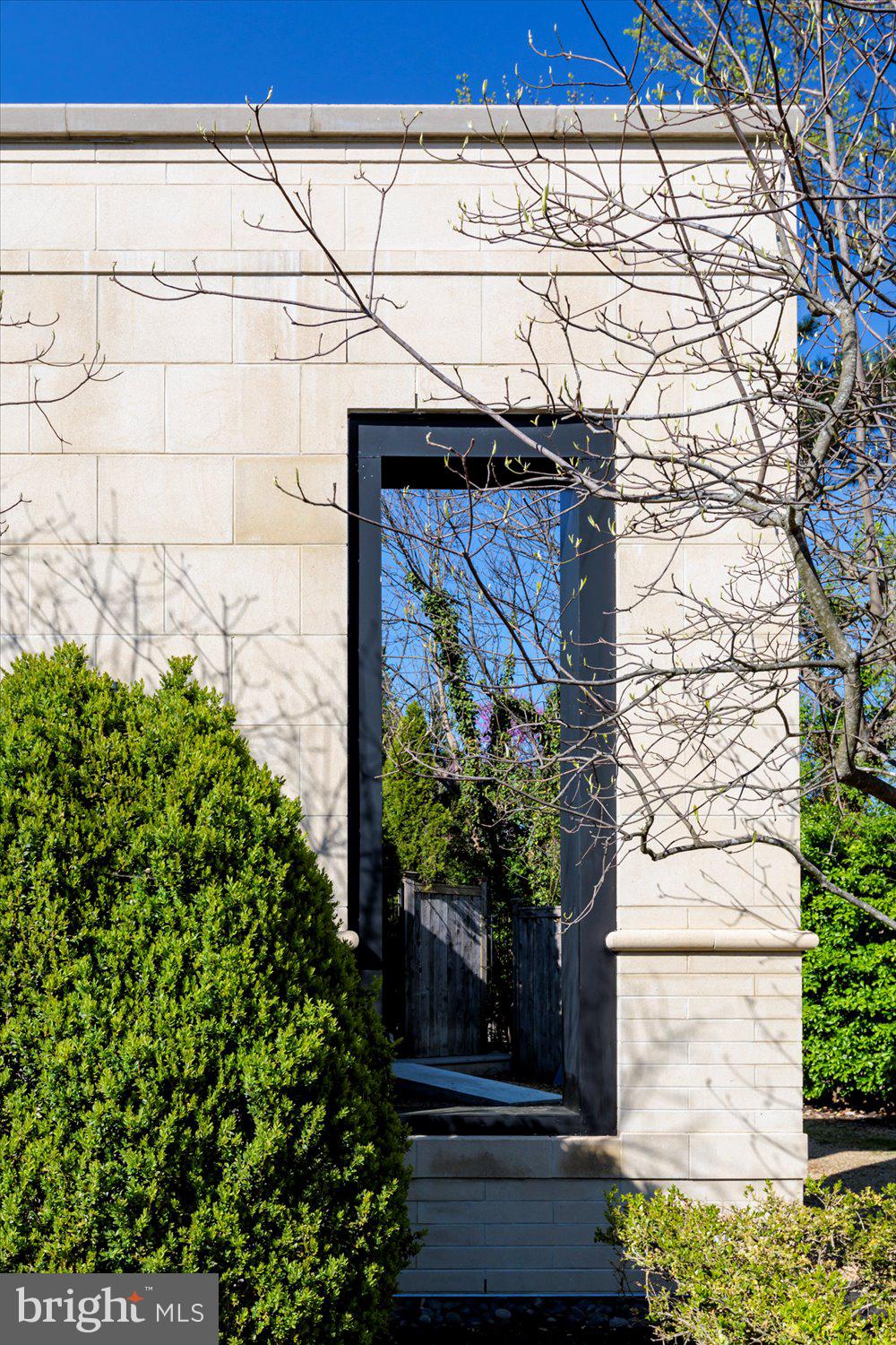 3017 Gates Road Northwest Washington, DC 20008 - Photo 6 of 92