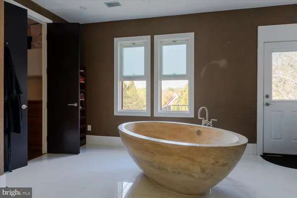 $7,200,000 | 3017 Gates Road Northwest, Washington, DC 20008