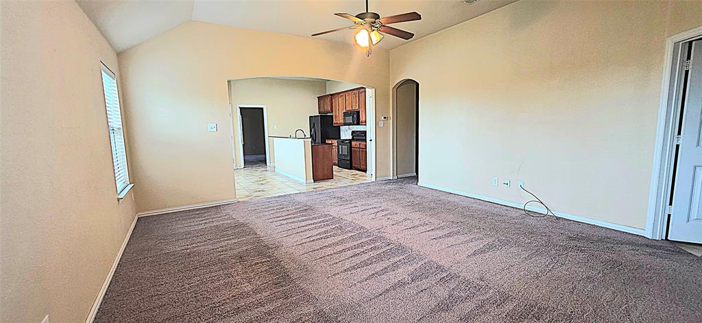 101 Hummingbird Drive Weatherford, TX 76085 - Photo 3 of 10