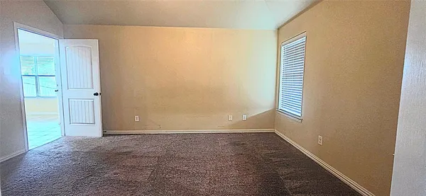 $2,400 | 101 Hummingbird Drive, Weatherford, TX 76085