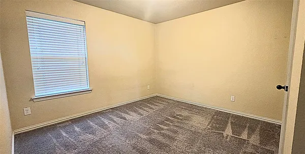 $2,400 | 101 Hummingbird Drive, Weatherford, TX 76085