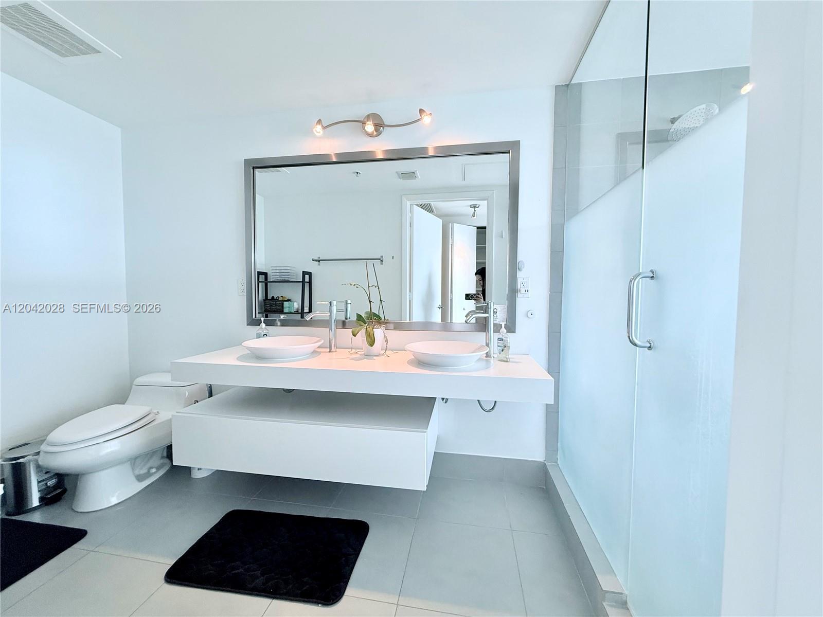 92 Southwest 3rd Street, Unit 4311 Miami, FL 33130 - Photo 29 of 54 Master